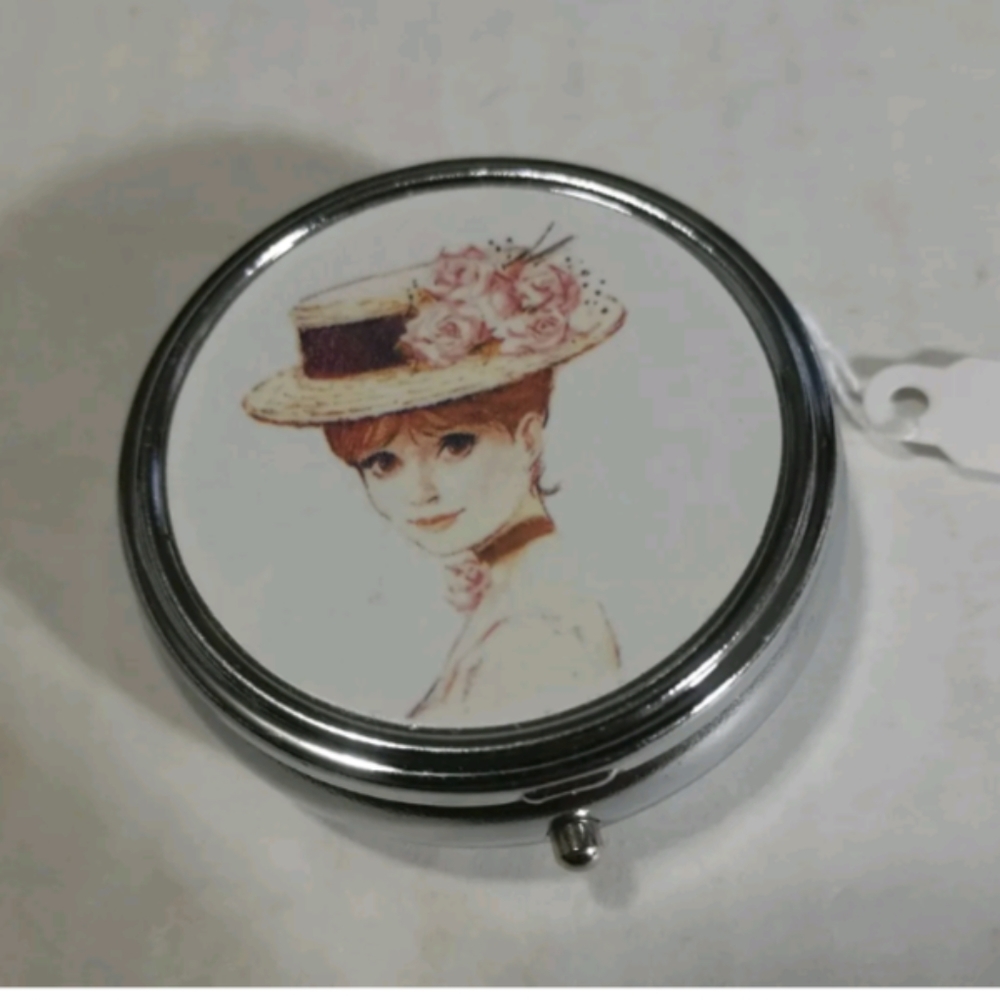 PILL BOX Decorate with Lady Silver Push Button To Open NWT - Picture 6 of 6